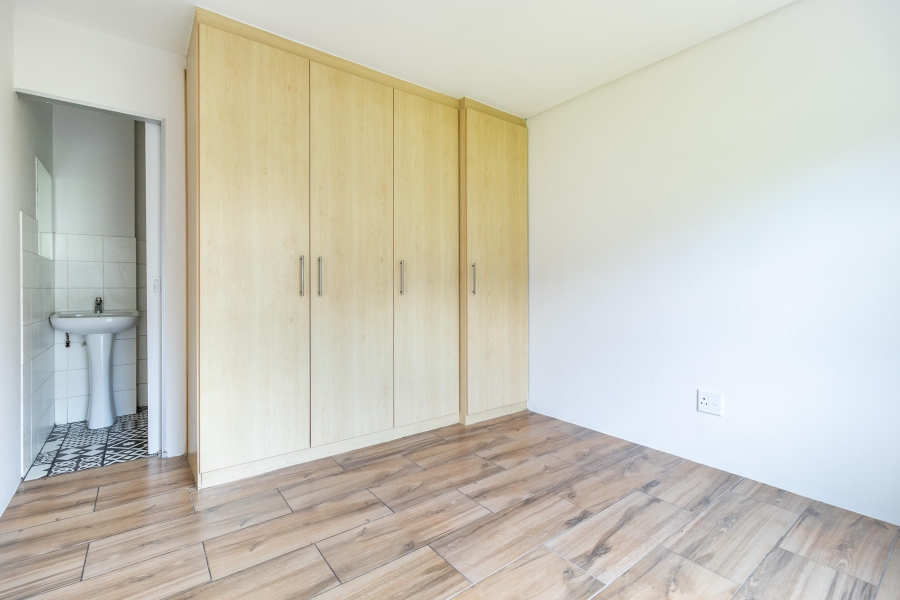 1 Bedroom Property for Sale in Zonnebloem Western Cape